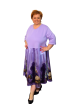 Plus size šaty s potlačou mesta - fialové